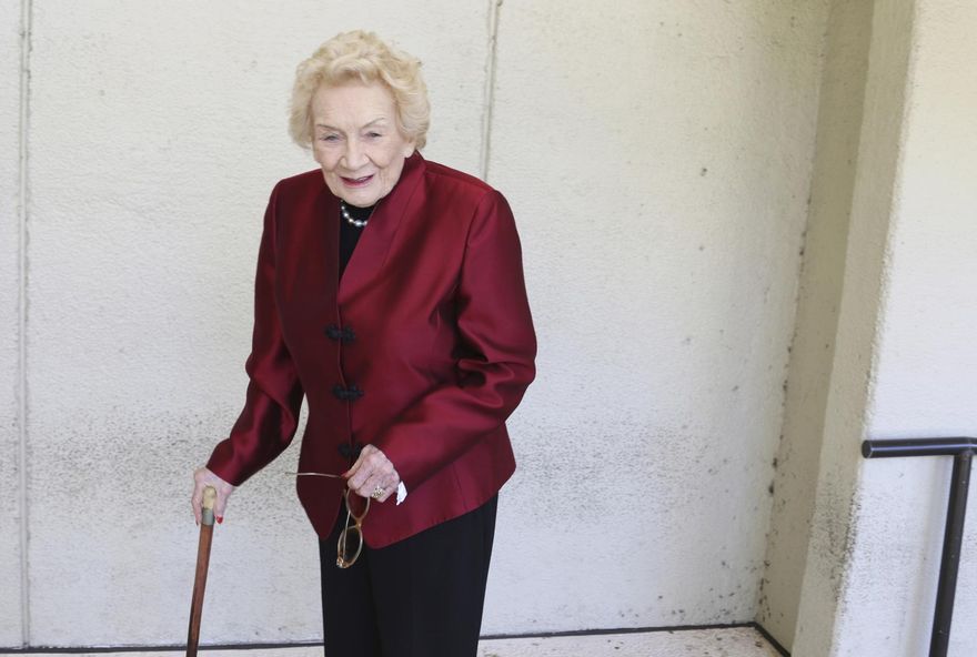 「夏威夷末代公主」高齡96歲過世　傳奇一生落幕