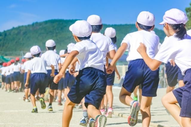 日本小學生修學旅行慘遭粗心老師「丟包」　幸遇好心卡車司機幫送回
