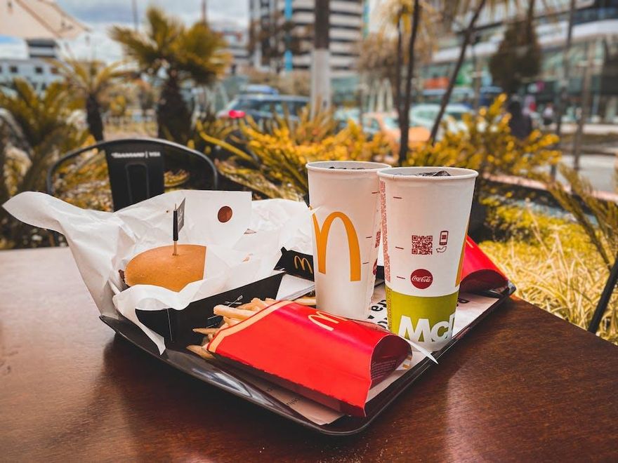 年底小確幸！麥當勞、漢堡王「買一送一」　限時優惠曝光