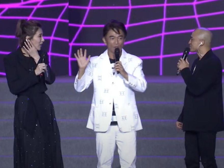 【影】「藝起發光」邀基督徒見證！吳宗憲受洗「遭牧師壓進浴缸」　急喊：可放我出來嗎