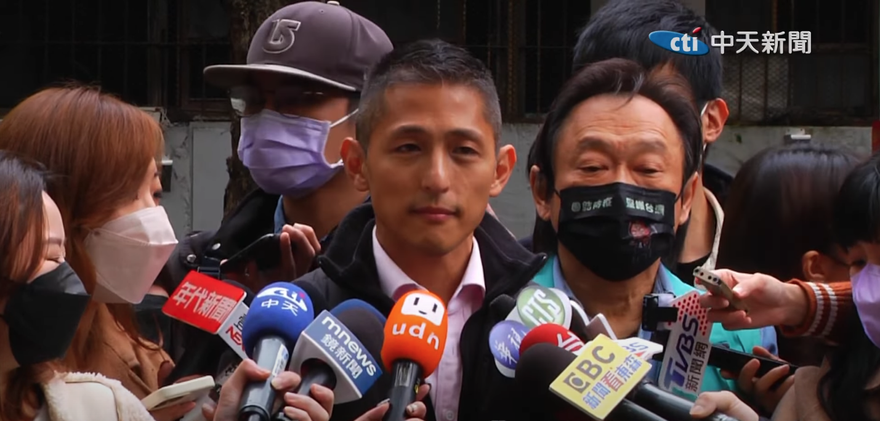 影/嗆花敬群「在市議會早被轟出去」　王世堅：我會丟粉筆請他畫圈罰站