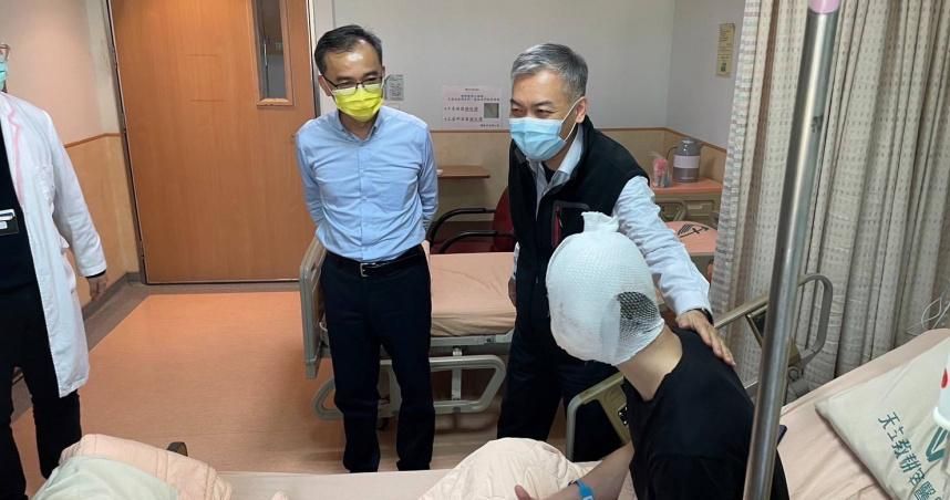 25歲警臉部遭刺後「木乃伊」畫面曝光　整形醫受侯友宜所託全力治療