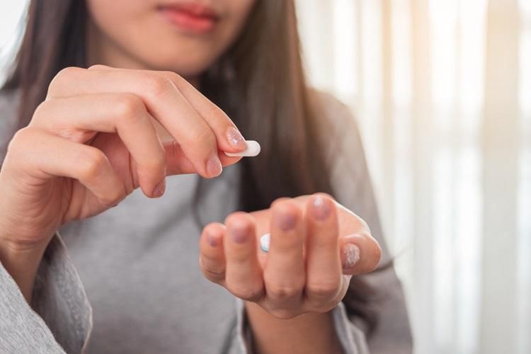 藥師示警「這些年菜」別跟藥一起吃！ 牛奶、黑芝麻恐降低藥效
