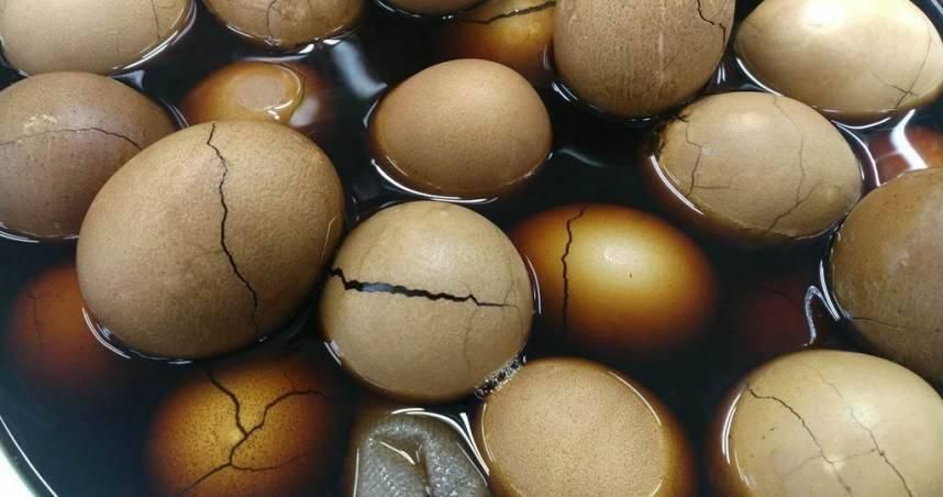 茶葉蛋煮出「這顏色」有毒？食藥署曝變色真相：免驚