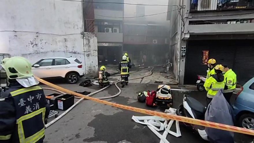 影/悲傷除夕夜！台中火警4人受困民宅…1人全身灼傷送醫不治