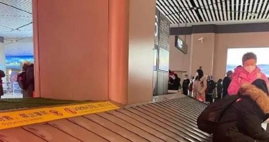 哈爾濱「-25.7度低溫」破紀錄　飛機艙門「凍到行李拿不出」