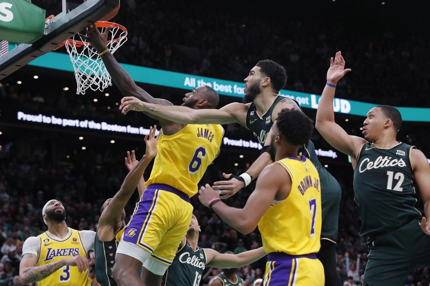 詹皇續噴「漏吹」誤判　NBA裁判遭炎上「壓力山大」發推求饒