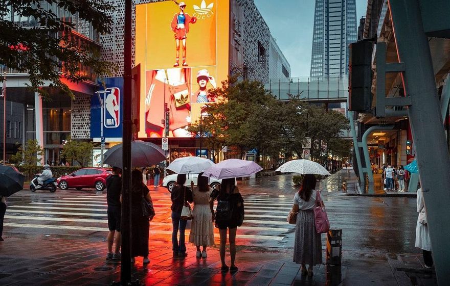 北台持續冷爆、飄雨！專家曝週末南北「兩個世界」　春節前飆30℃