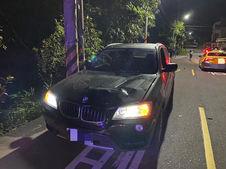新北市汐止區一女子遭逆向轎車撞擊　送醫後仍宣告不治
