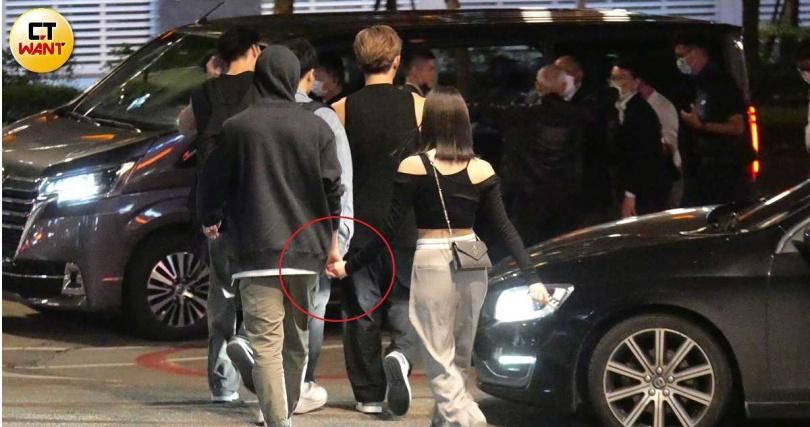 狼人殺變戀綜？林亭翰＆女神雨婷有戲！「當街牽手」不藏了　經紀人火速出面曝情況…