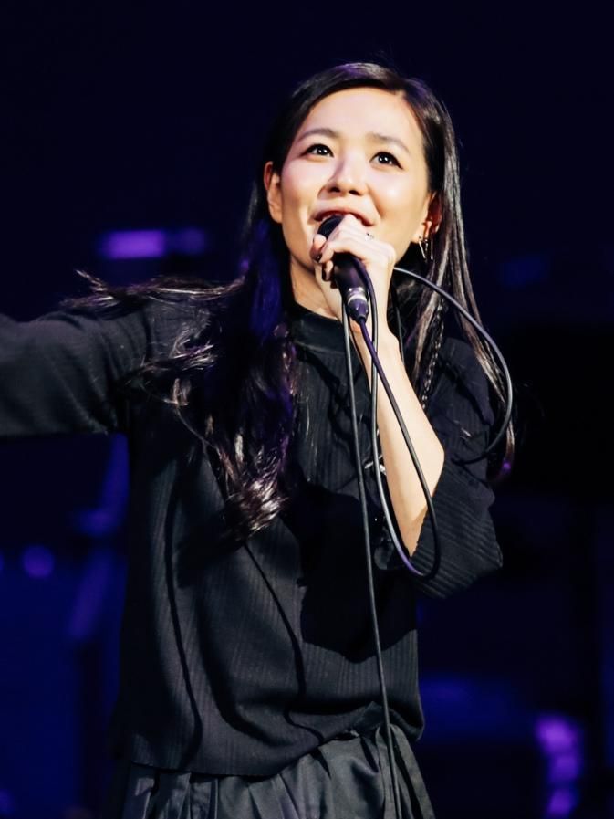 唱紅「我的寶貝」張懸爆「頸椎椎間盤突出」！手無法動演唱會前夕急喊卡　醫教1動作快速止痛