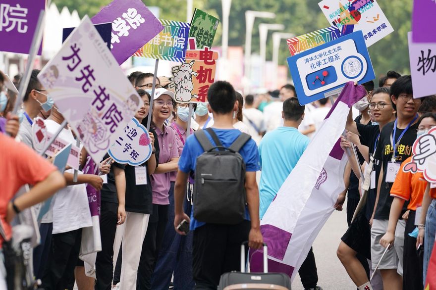 「有錢有權有學位」　在港陸生批不公