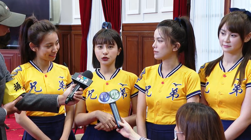 連甲子園都聽得到　「炸裂陳子豪」成世界名曲！峮峮榮幸參與：歷史的一環