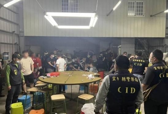 警攻堅斗六「推筒仔」賭場　查扣賭資189萬、逮46嫌