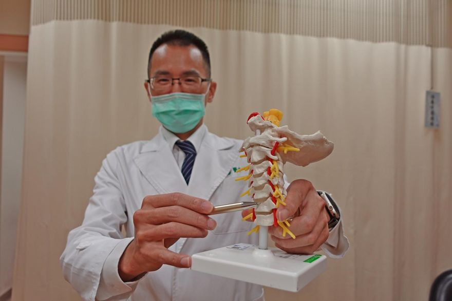 6旬婦「椎間盤疼痛」20年不敢躺！台中慈濟再生注射解除結構疼痛