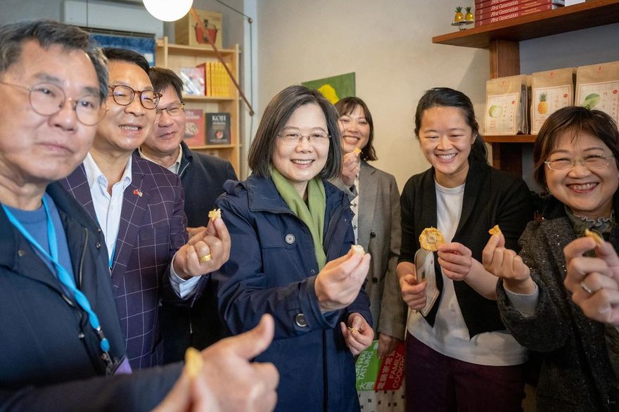 影/果然是最愛！　蔡英文過境紐約買了「芒果乾」