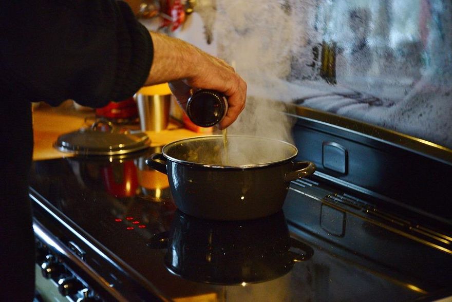 煮菜要注意！這動作沒做恐釀4危害　中風、肺癌風險增