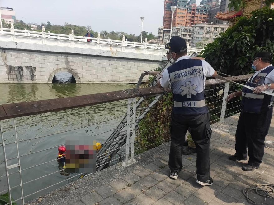 快訊/高雄金獅湖傳溺水意外！　1男漂浮水面死亡多時