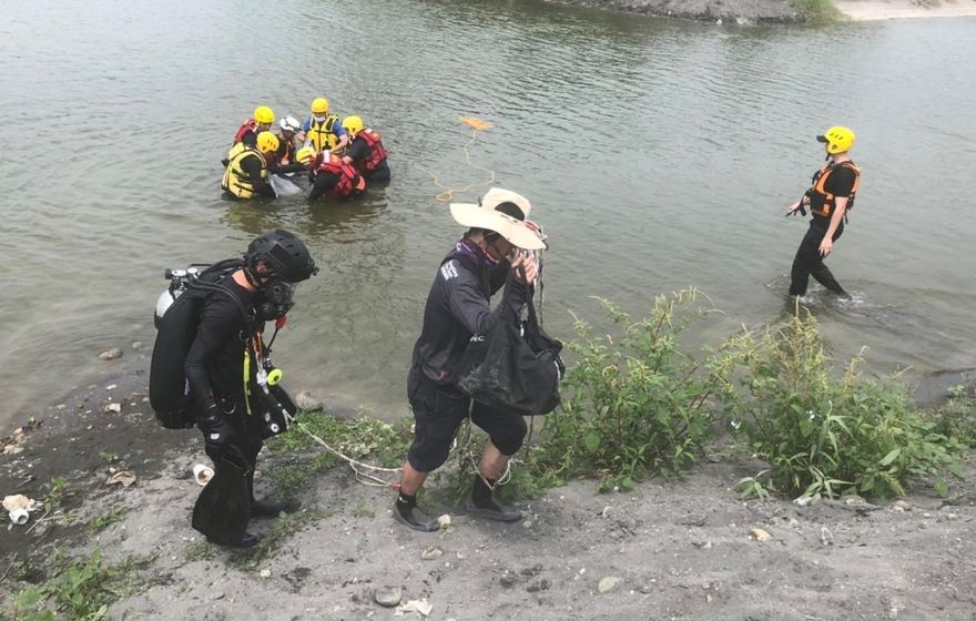 影/屏東南光寺水閘門外驚傳溺水！男子被尋獲已明顯身亡　落水原因仍待查