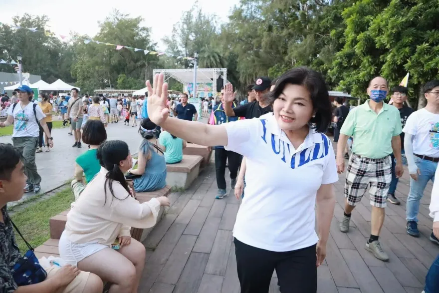 縣民服務做太好！？ 雲林縣長張麗善照片遭盜用　縣府火速澄清