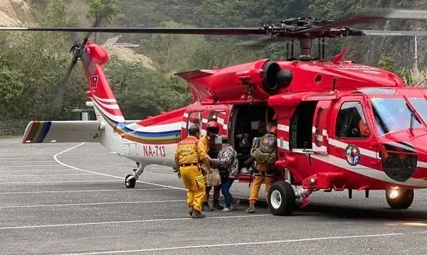 7.2強震撼全台/晶英酒店600人受困...直升機「載回9患者」！　將續派機盡早救出