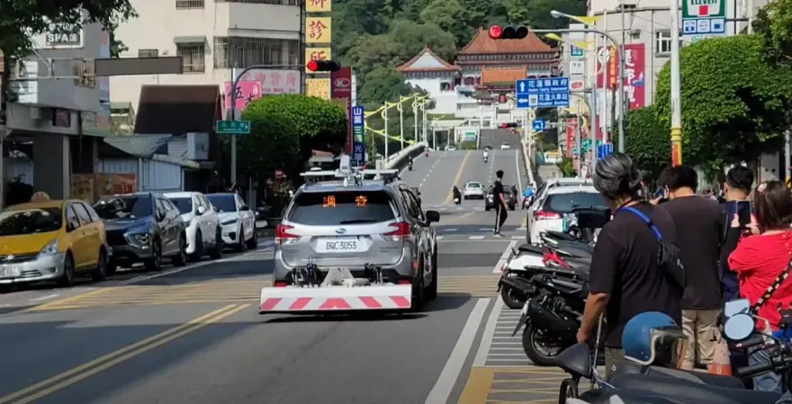 影/日本透地雷達探查車抵台！免費為花蓮道路健檢　找地下坑洞