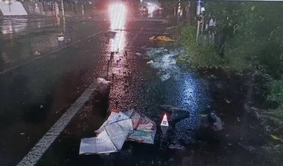 快訊/台南死亡車禍！　8旬翁雨夜遭機車撞飛「墜排水溝」...搶救仍不治