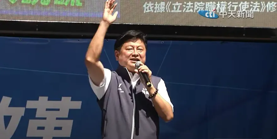 藍鷹否決覆議案！傅崐萁高喊朱立倫加油：國民黨團結一致　民進黨窮得只剩下錢