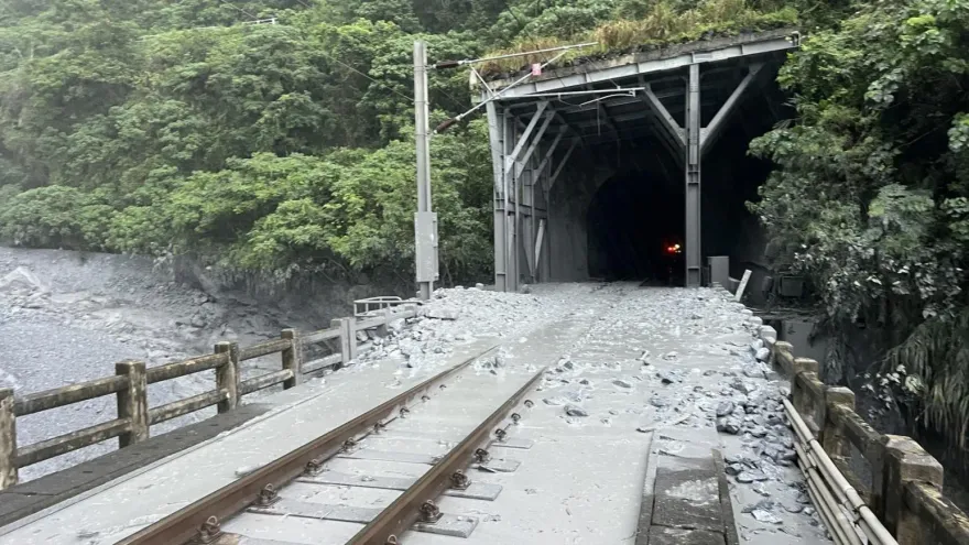 快訊/台鐵「崇德＝仁和段」西正線搶通！　時速30公里慢駛、列車延誤10分鐘