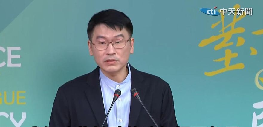 陸委會開鍘首例！「張老酥」持大陸定居證被註銷台灣身分