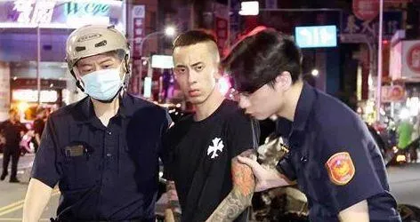 正面曝！毒駕逆向奪警命　無照人渣男2特徵遭點破「一看就知道社會底層」