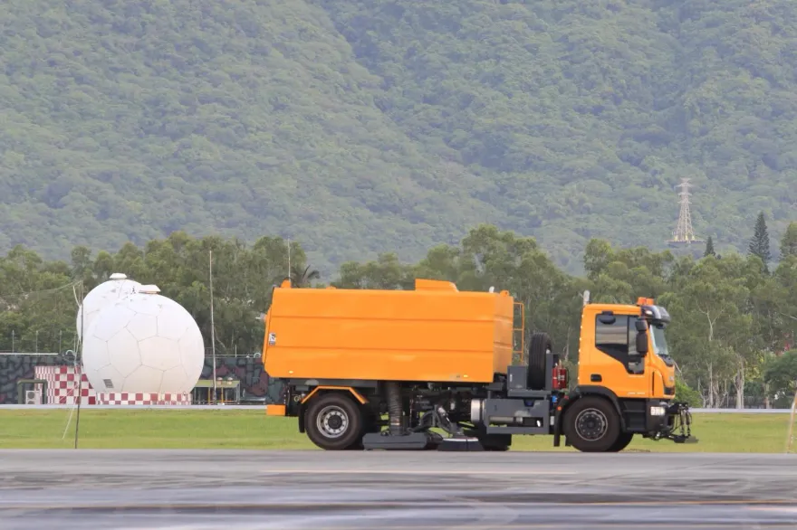 颱風提前攪局　花蓮空軍基地取消戰機熱加油演練