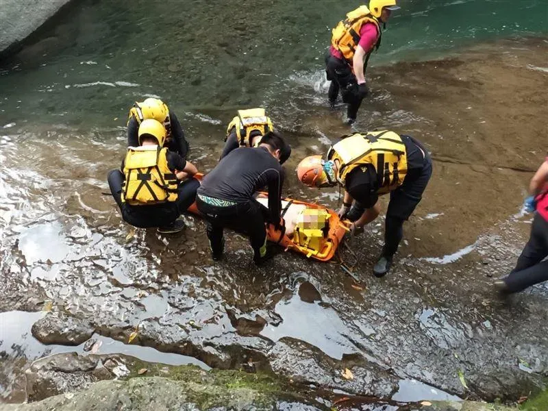 快訊/鬼門關前抓交替？桃園復興區20歲男戲水卡暗流　送醫不治