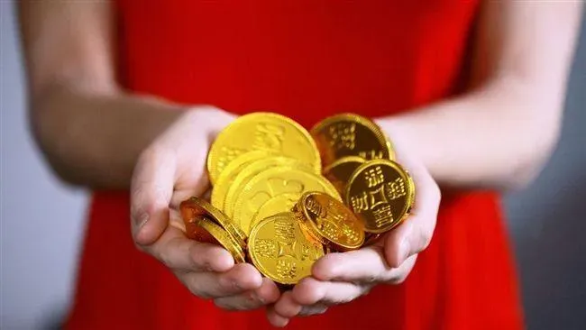 立冬來了！命理師：穿「米白、卡其、橘色」佩戴珠寶添財運