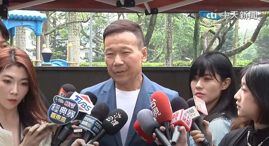 出手了　鍾小平交1049份罷沛連署書、民眾黨入局