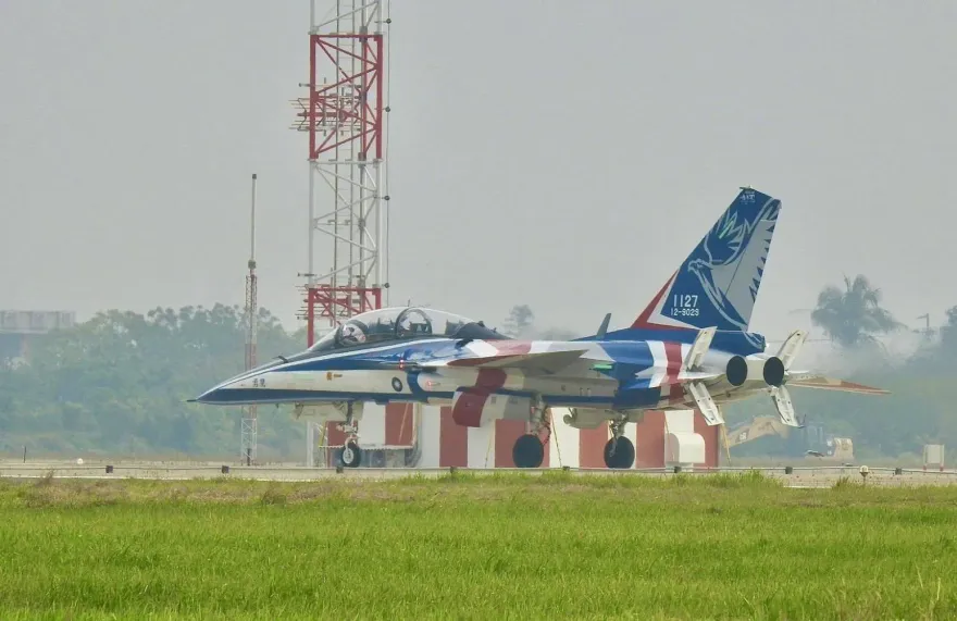 接替AT-3高級飛行訓練任務　勇鷹高教機開始進駐岡山基地