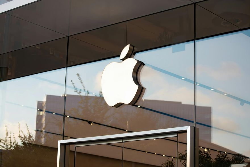 川普放話非美製iPhone課25%關稅　三星等他牌也都逃不掉