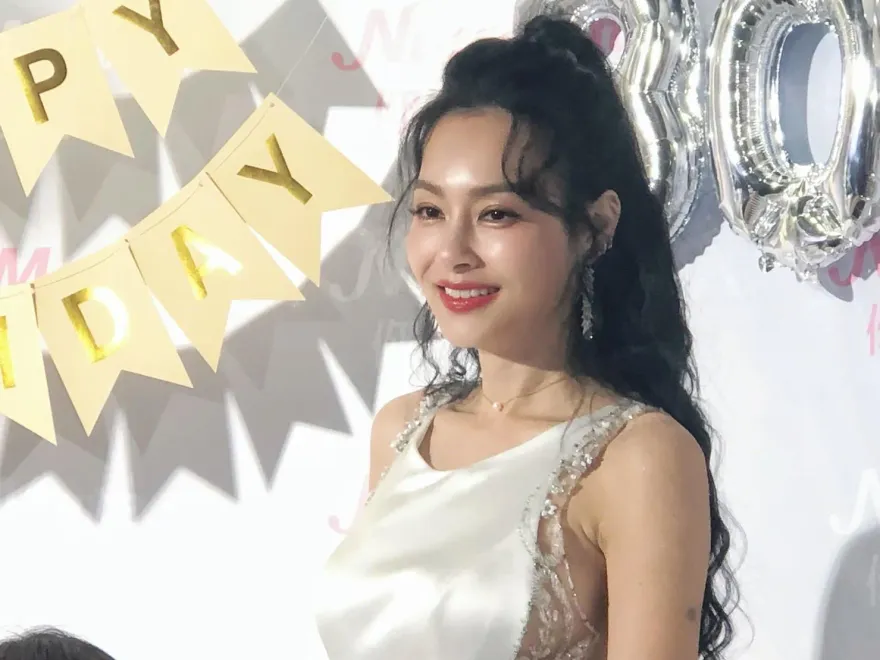 王思佳認搬家！露面曝尪「正常工作」　8年婚現況全說了