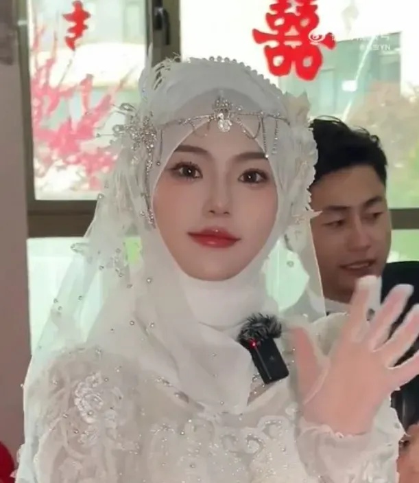 影/新娘太美遭疑「AI換臉」！陸網曝她「婚前素顏」