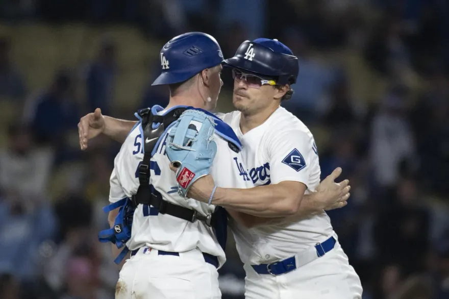 道奇赫南德茲戴「特製頭盔」登板！投打二刀流助4連勝