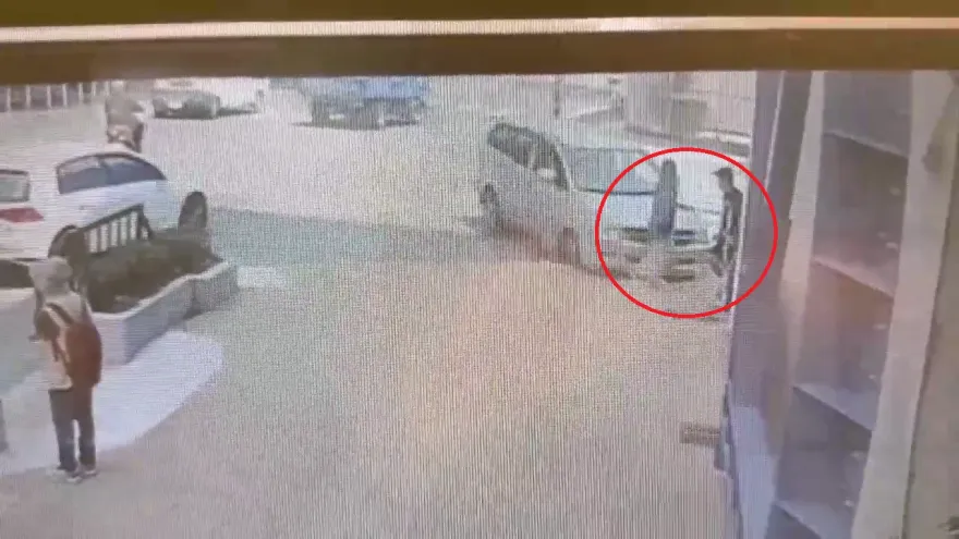 影/轎車撞八德區公所！廚師辦「殘障補助」遇死劫　妻搶命中