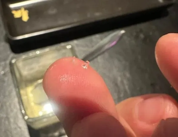 辛殿麻辣鍋冰品驚見碎玻璃！　業者急道歉：負責醫療費