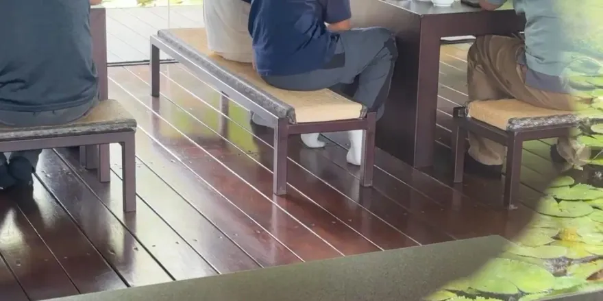 影/屏東餐廳禁帶飲料爆糾紛　服務生竟嗆：人家吃大便你也要吃嗎？
