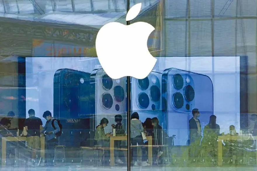 蘋果大改款計畫曝！超薄iPhone可折疊新機亮相　續航恐成致命傷？