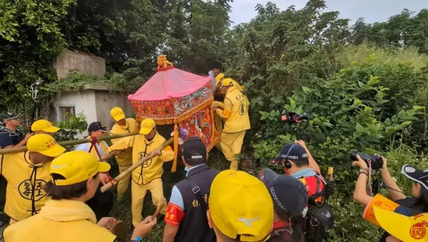 白沙屯媽祖衝45度斜坡　為當地天后宮「踩點選址」