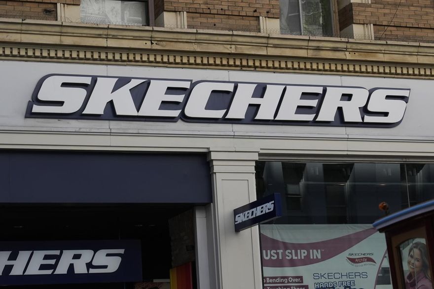 震撼彈！全球鞋業巨頭Skechers出售　交易金額破2800億