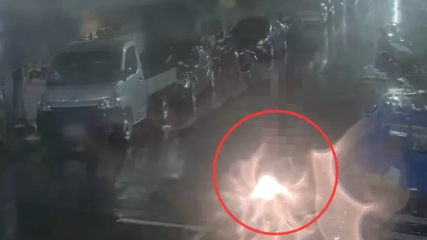 影/南港醉男小吃店「喝3罐」　零煞車狠撞行人落跑