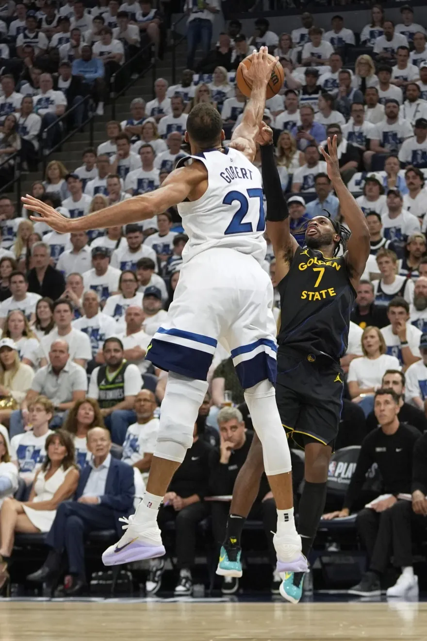 NBA/就你最特別！　勇士射手「穿錯褲」浪費球隊一次暫停