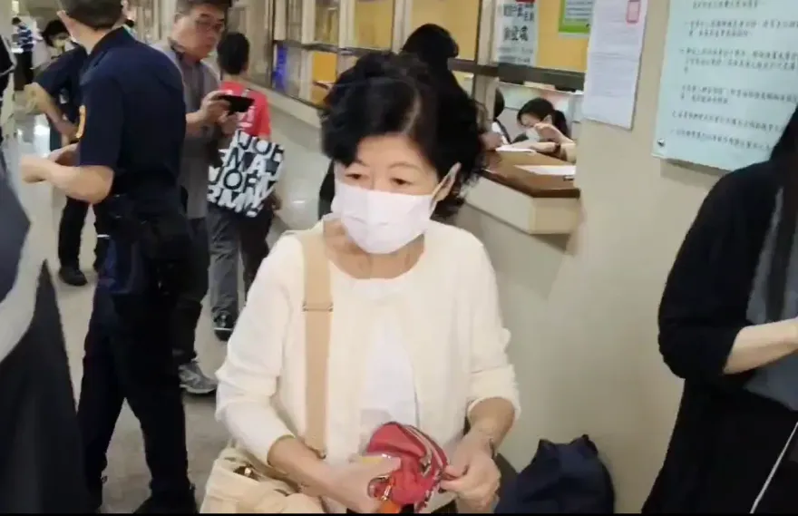 陳佩琪聽庭只為看柯文哲一眼　曝柯曾喊：誰先倒誰就輸了