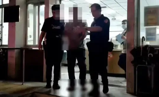 遭丈人瞧不起！他酒後刺死妻自首　鄰居：女嬰身上也有血
